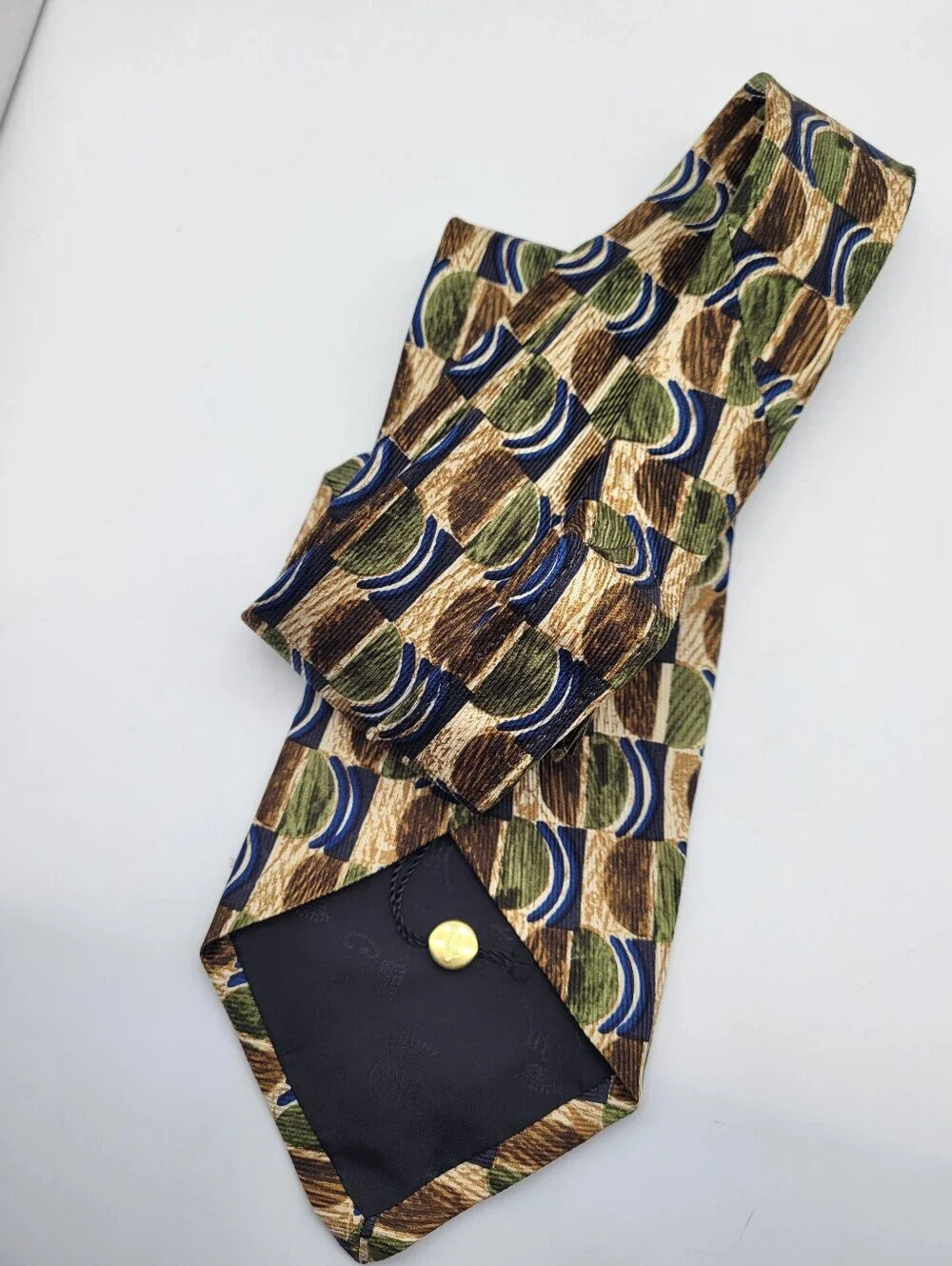 Vintage Countess Mara all silk Neck Tie featuring a Geometric Pattern green Blue